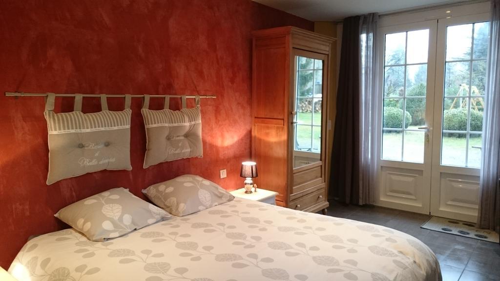B&B La Grange De Thalie. Argelès-Gazost Rum bild
